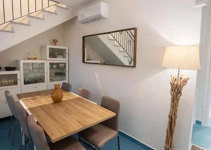 Apartman Duplex Avec Grande Terrasse Et Piscine Santa Reparata